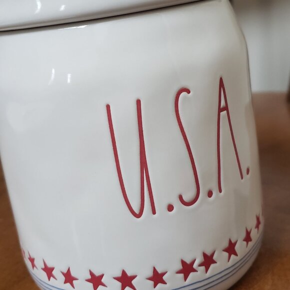 Rae Dunn USA Air Tight Container - Picture 5 of 11